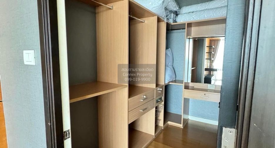 For sale 4 bedrooms condo in Khlong Toei, Bangkok