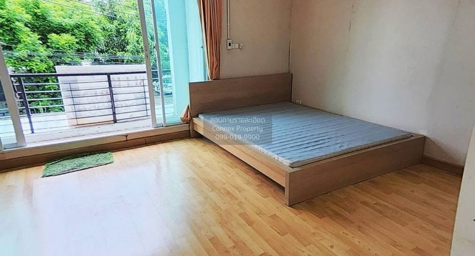 Продажа 3 спальни таунхаус в Чатучак, Бангкок