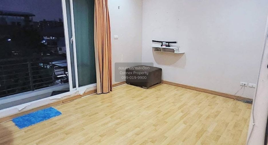 Продажа 3 спальни таунхаус в Чатучак, Бангкок