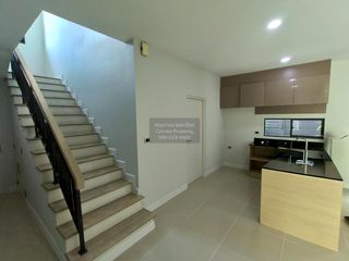 Casa en venta de 4 habitaciones en Sai Mai, Bangkok