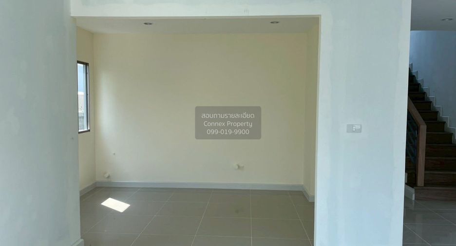 For sale 4 bedrooms house in Saphan Sung, Bangkok