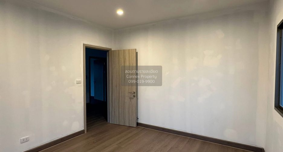 For sale 4 bedrooms house in Saphan Sung, Bangkok