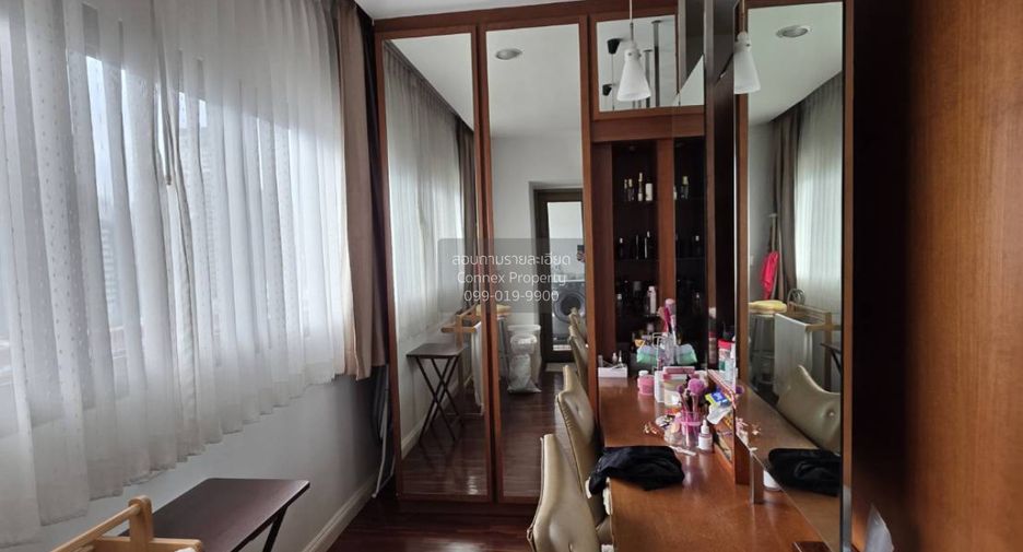 For sale 2 bedrooms condo in Watthana, Bangkok