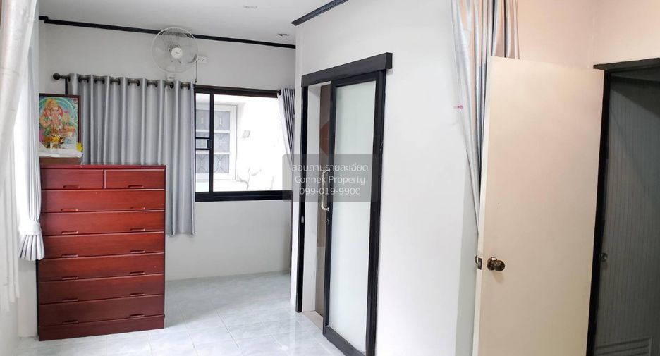 For sale 3 bedrooms townhouse in Bang Bon, Bangkok
