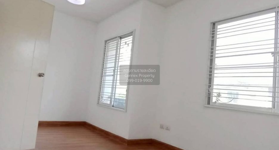 Casa adosada en venta de 3 habitaciones en Bang Bua Thong, Nonthaburi