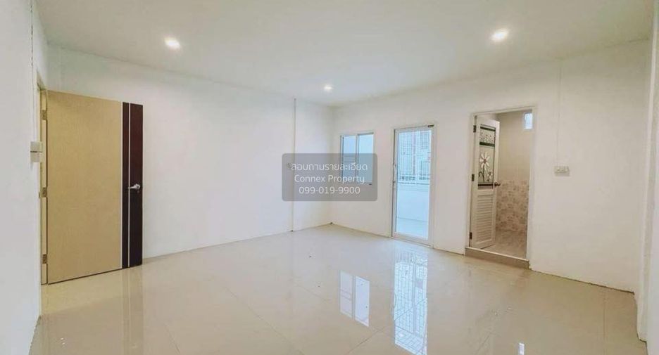 Reihenhaus zum Kauf mit 4 Zimmer in Bang Bon, Bangkok