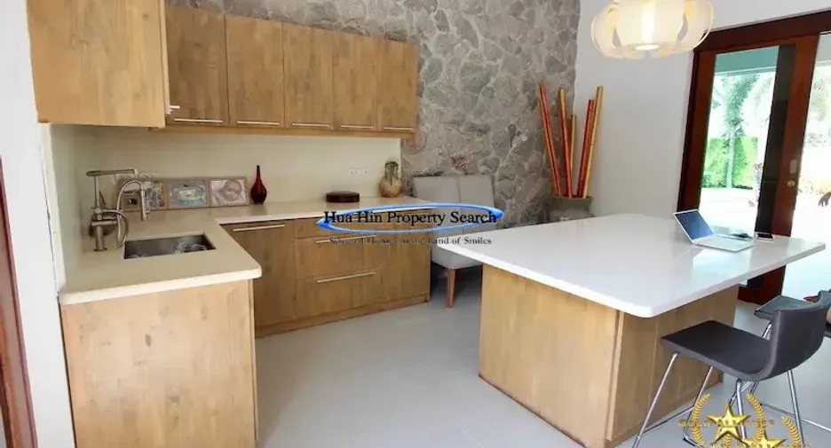 Haus zum Kauf mit 3 Zimmer in Sam Roi Yot, Prachuap Khiri Khan
