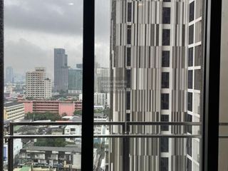 For rent 2 bedrooms condo in Phaya Thai, Bangkok
