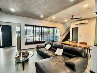 For rent 3 bedrooms townhouse in Bang Phli, Samut Prakan