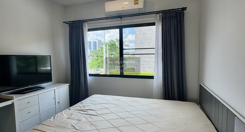 For rent 3 bedrooms townhouse in Bang Phli, Samut Prakan