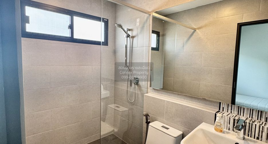 For rent 3 bedrooms townhouse in Bang Phli, Samut Prakan