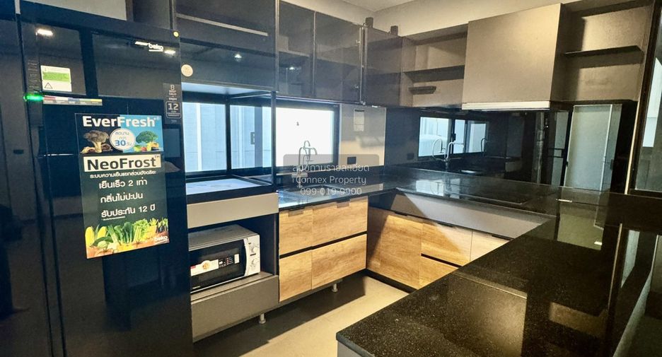For rent 3 bedrooms townhouse in Bang Phli, Samut Prakan