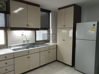 Apartamento en alquiler de 3 habitaciones en Watthana, Bangkok