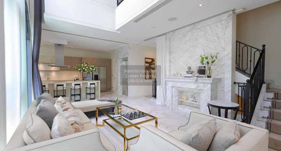 For rent 4 bedrooms house in Watthana, Bangkok