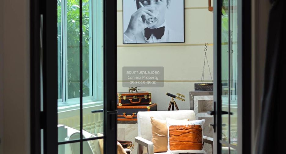For rent 4 bedrooms house in Watthana, Bangkok