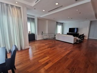 Wohnung zur Miete mit 5 Zimmer in Pathum Wan, Bangkok