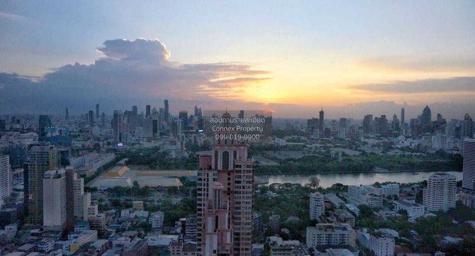 For rent 2 bedrooms condo in Khlong Toei, Bangkok