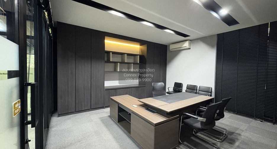 For rent 23 bedrooms office in Bang Na, Bangkok