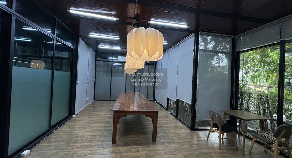 For rent 23 bedrooms office in Bang Na, Bangkok