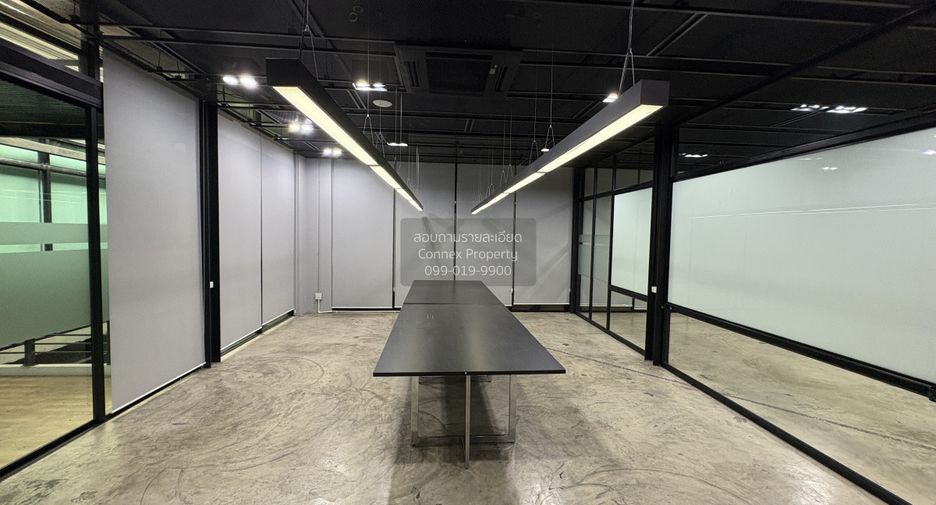 For rent 23 bedrooms office in Bang Na, Bangkok