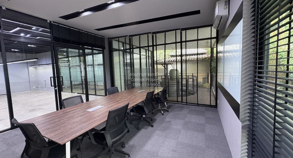 For rent 23 bedrooms office in Bang Na, Bangkok