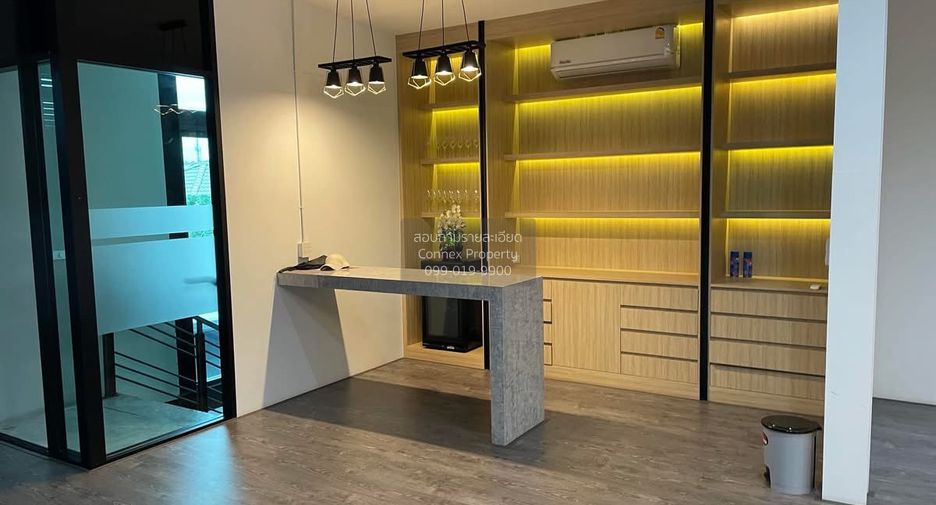 For rent 23 bedrooms office in Bang Na, Bangkok