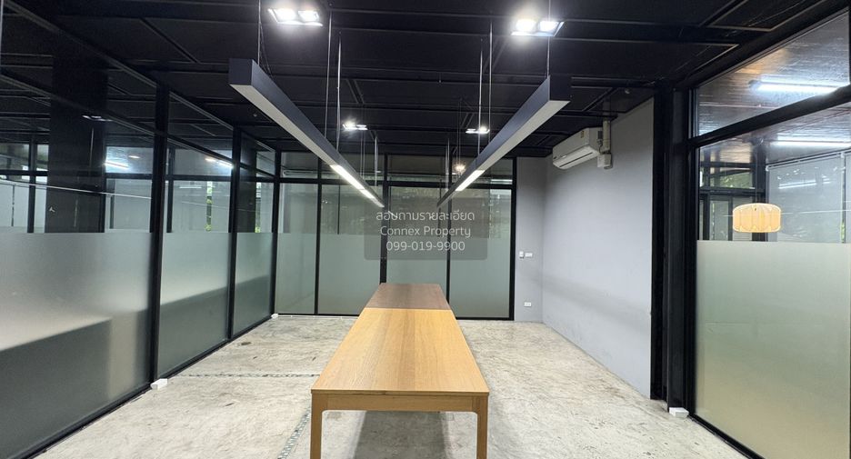 For rent 23 bedrooms office in Bang Na, Bangkok