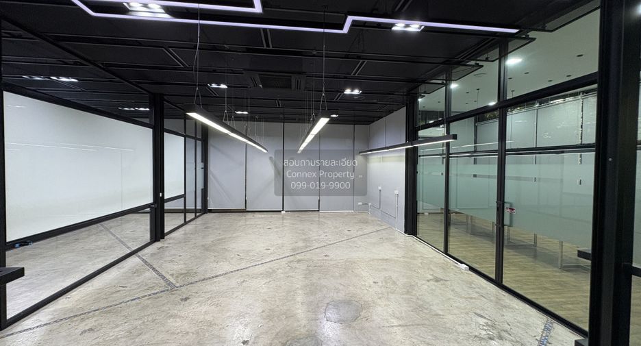 For rent 23 bedrooms office in Bang Na, Bangkok