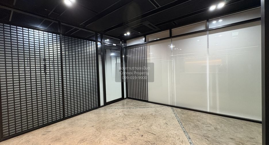 For rent 23 bedrooms office in Bang Na, Bangkok