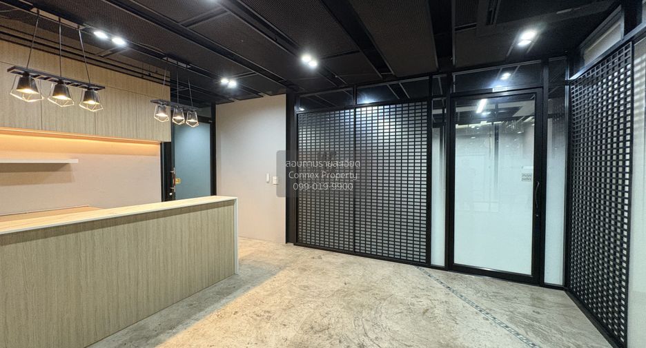 For rent 23 bedrooms office in Bang Na, Bangkok