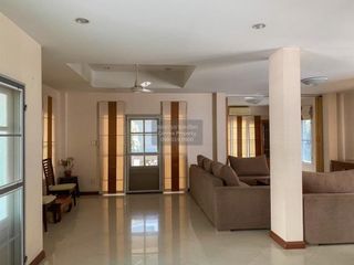 出租 3 卧室 独立屋 在 Lat Krabang, 曼谷