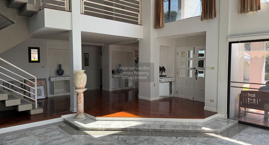 For rent 3 bedrooms house in Khan Na Yao, Bangkok