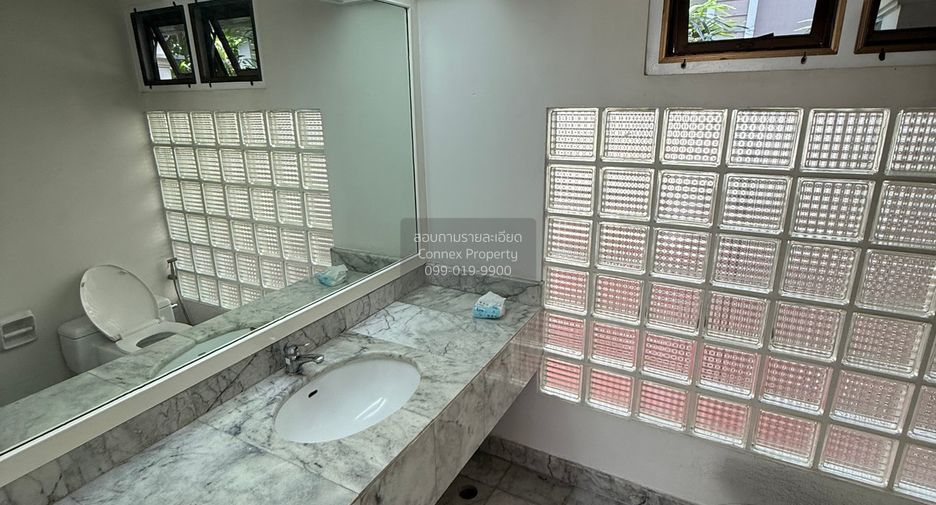 For rent 3 bedrooms house in Khan Na Yao, Bangkok