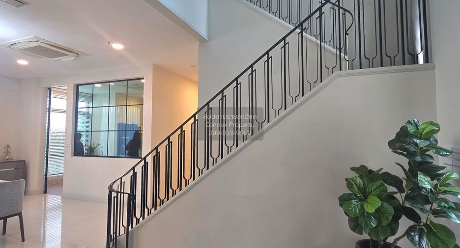 Haus zur Miete mit 4 Zimmer in Saphan Sung, Bangkok