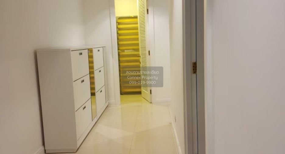 For rent 3 bedrooms condo in Pathum Wan, Bangkok
