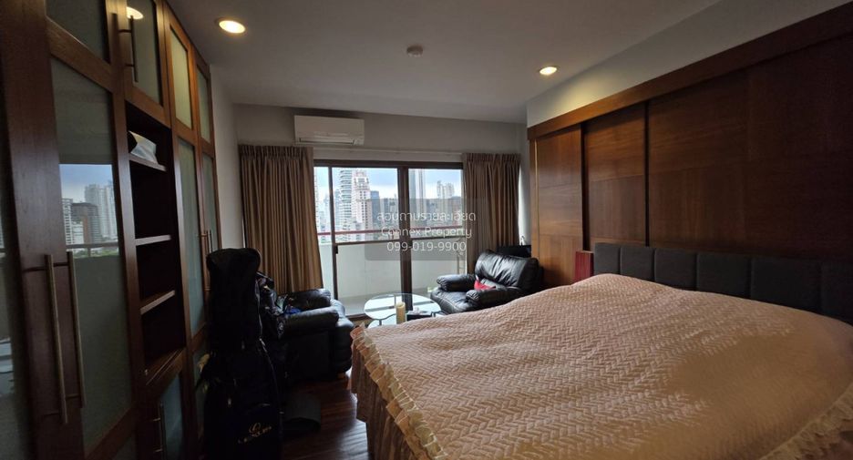 For rent 2 bedrooms condo in Watthana, Bangkok