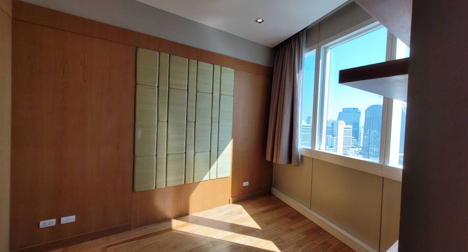 For rent 3 ベッドルーム condo in Khlong Toei, Bangkok
