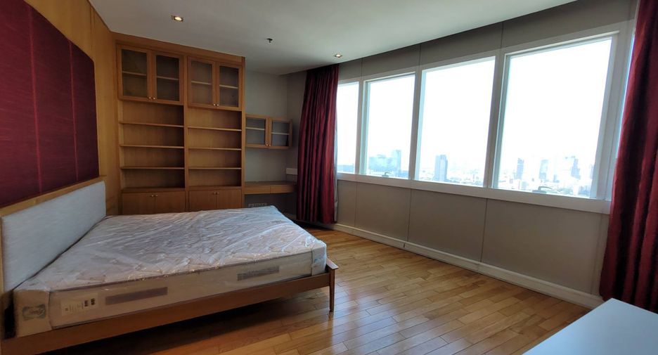 For rent 3 ベッドルーム condo in Khlong Toei, Bangkok