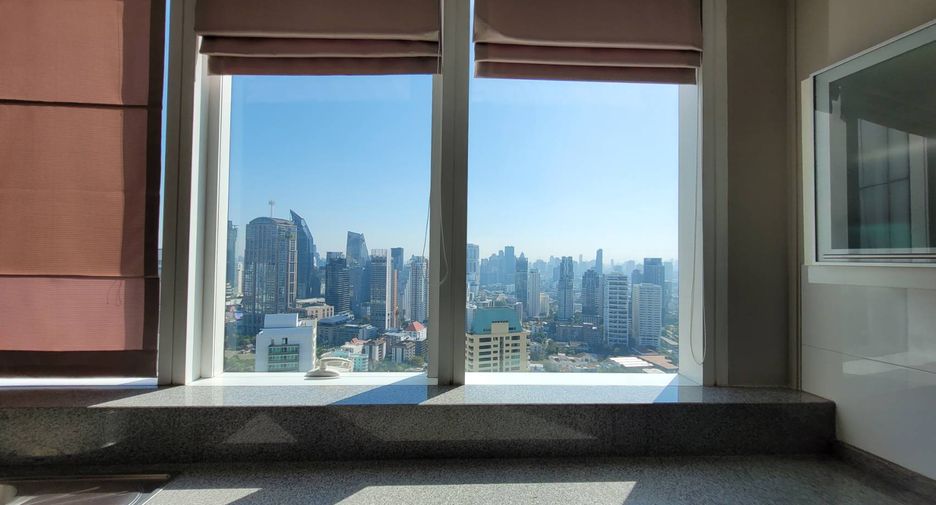 For rent 3 ベッドルーム condo in Khlong Toei, Bangkok
