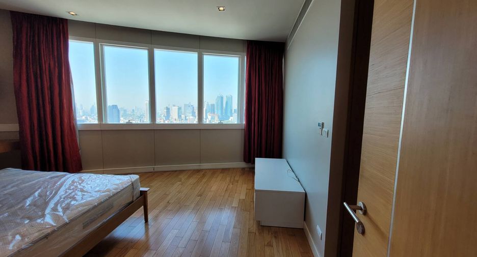 For rent 3 ベッドルーム condo in Khlong Toei, Bangkok