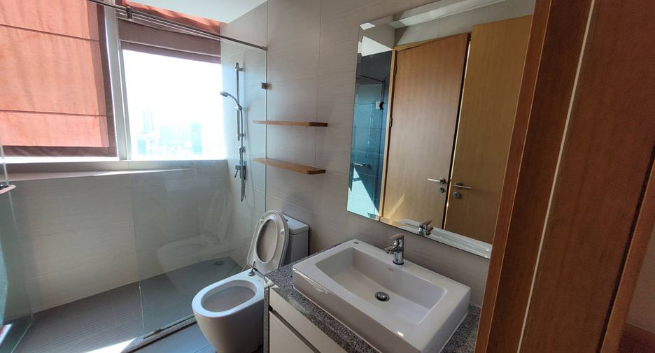 For rent 3 ベッドルーム condo in Khlong Toei, Bangkok
