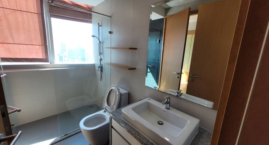 For rent 3 ベッドルーム condo in Khlong Toei, Bangkok