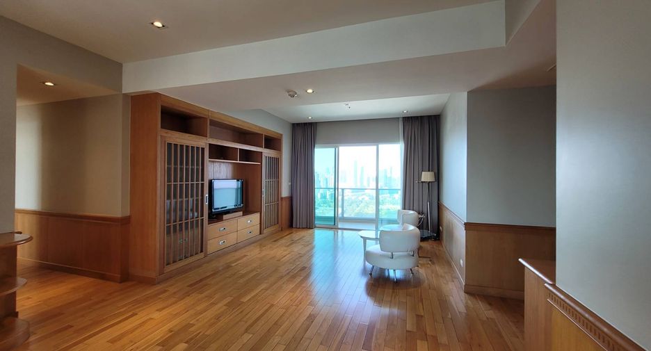 For rent 3 ベッドルーム condo in Khlong Toei, Bangkok