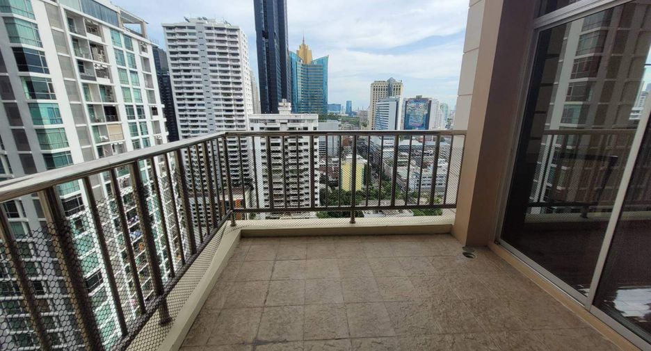 À louer 3 chambres condo à Watthana, Bangkok