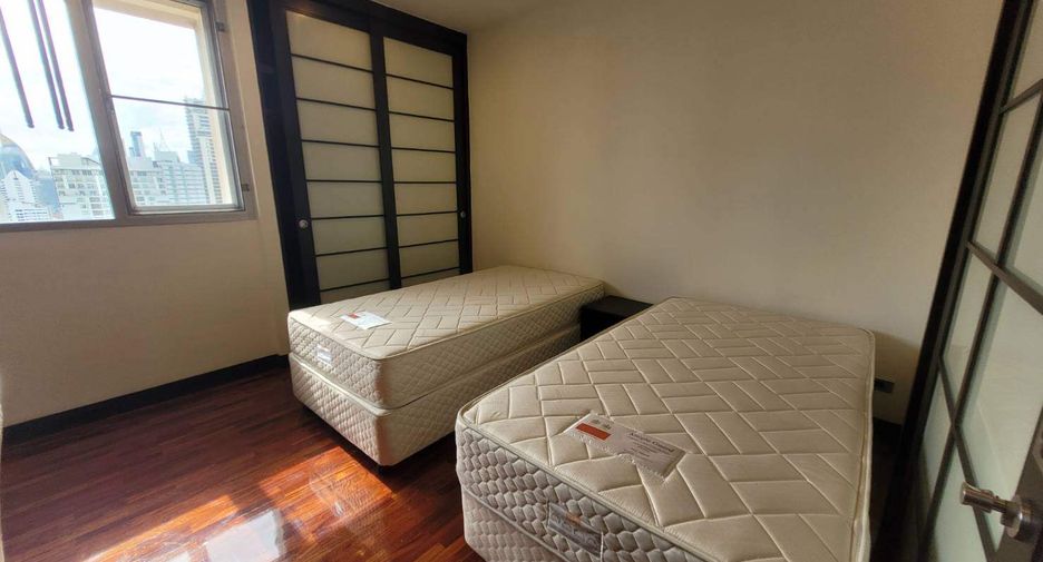 À louer 3 chambres condo à Watthana, Bangkok