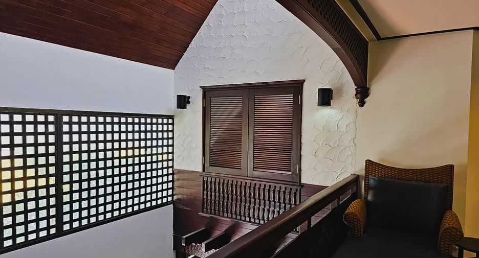 For rent 3 bedrooms condo in Bang Lamung, Chonburi