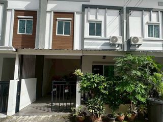 For sale 3 bedrooms townhouse in Bang Lamung, Chonburi