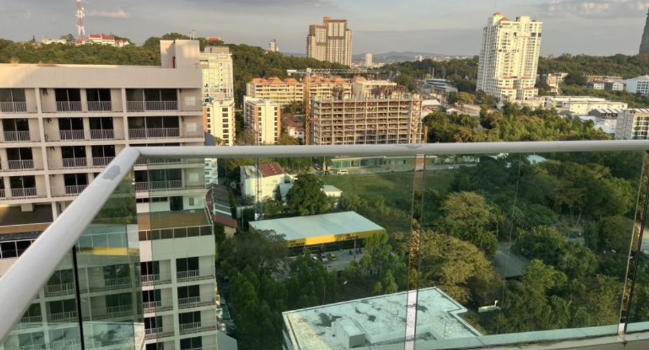For sale 2 bedrooms condo in Pratumnak, Pattaya