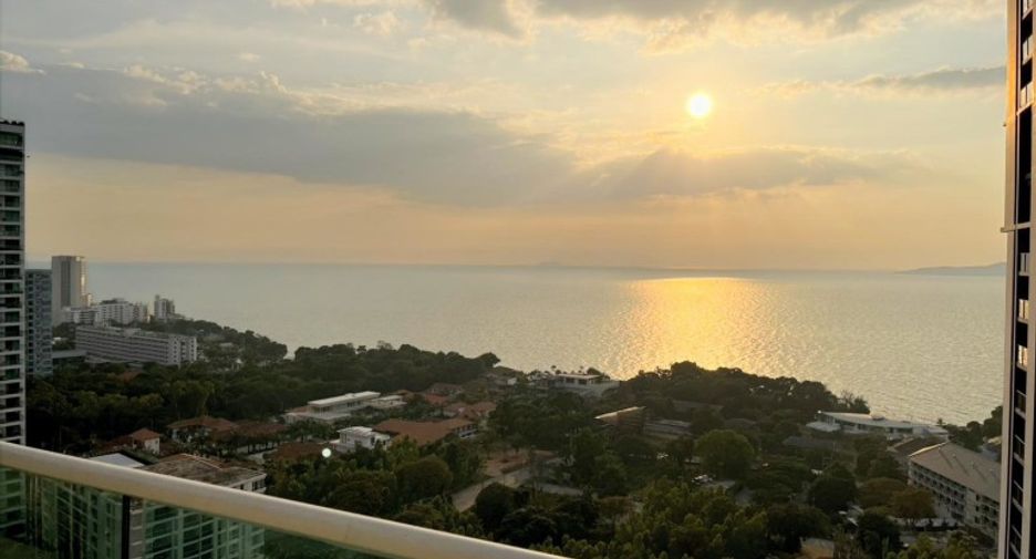 For sale 2 bedrooms condo in Pratumnak, Pattaya
