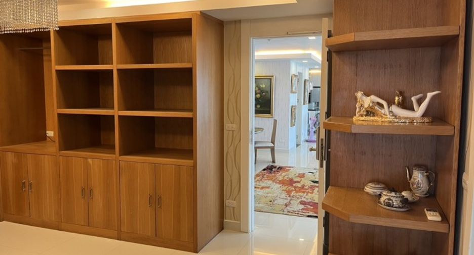 For sale 2 bedrooms condo in Pratumnak, Pattaya